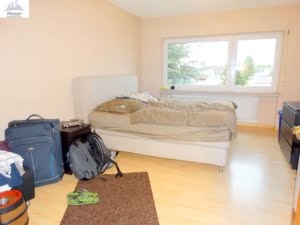 Vermietet! Großzügige, helle 3 Zimmerwohnung mit Südbalkon – zentral und ruhig in Bergen-Enkheim