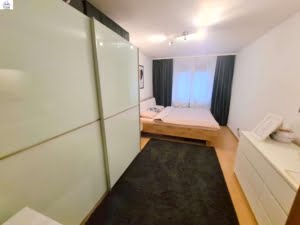 VERMIETET! Sachsenhäuser Lage am Schweizer Platz! Gemütliche 2 Zimmerwohnung mit EBK im 3. OG