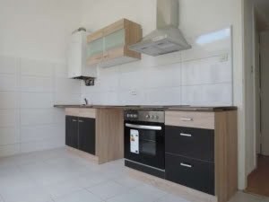 VERMIETET! Altbaucharme! Großzügige 2 Zimmerwohnung inkl. Wohnküche – ruhig in Rödelheim