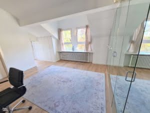 VERMIETET! Stylisch! Schicke 4 Zimmer offene Maisonette mit 2 Bädern + 2 Balkonen – Sachsenhausen