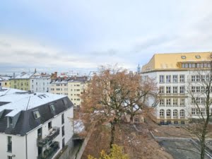 VERMIETET! Top Nordendlage! Auch WG- geeignet! Nagelneu sanierte 4 Zimmerwohnung im 5. OG