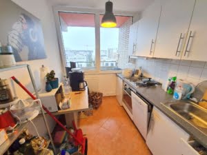 VERMIETET! Schicke 2 Zimmer Wohnung mit Balkon – Sachsenhausen + POOL+SAUNA im Haus!