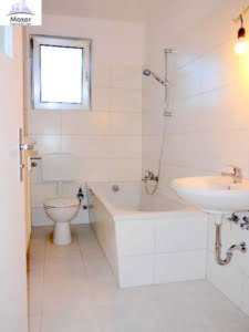 VERMIETET! Hell! 3 Zimmerwohnung mit Balkon und Wannenbad – Bornheim Grenze Ostend – EZB nah