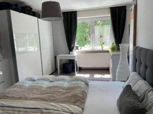 VERMIETET neuw. 2 Zimmerwohnung mit Wohnküche und Loggia + Balkon – zentral Nähe Uniklinik Niederrad
