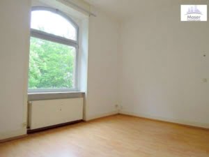 VERMIETET! Gemütliche 2 Zi Wohnung im Hochparterre geräumige Wohnküche – zentral in Heddernheim