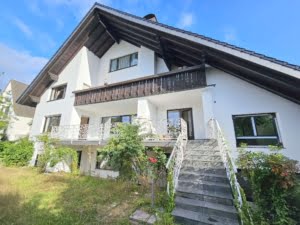 Nagelneu saniert! Große 3 Zimmer mit Terrasse + Garten – Parkettboden – Wohnküche – Neu Isenburg