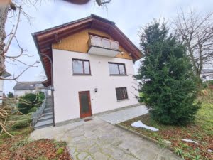 VERMIETET!Was für ein Villenanwesen mit Traumgarten! Mehrgenerat.haus + Einliegerwohnung + 2 Garagen