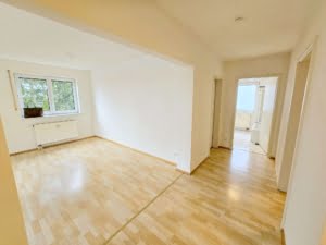 VERKAUFT! Panoramablick! Große 2 Zimmerwohnung mit Dachterrasse + TG-Platz – Top Lage Bad Vilbel