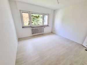 VERMIETET! Neu saniert! Sonnige 2 Zimmerwohnung mit Balkon – direkt am Kettler Krankenhaus