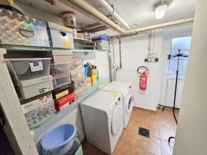 VERKAUFT! Perfekt für die kleine Familie! Solides Reihenmittelhaus + Garage + Garten -Heddernheim