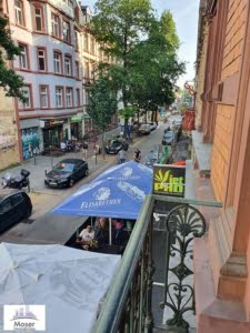 VERMIETET! Altbaucharme pur! 3 Zimmer, Wohnküche, 2 Balkone + neuer Boden -Berger Str
