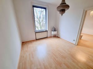 VERMIETET! Altbaucharme Gemütliche + helle 3 Zimmerwohnung – ruhig und zentral Nähe Berger Str.