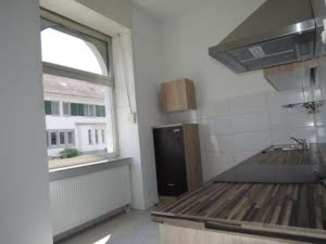 VERMIETET! Altbaucharme! Großzügige 2 Zimmerwohnung inkl. Wohnküche – ruhig in Rödelheim