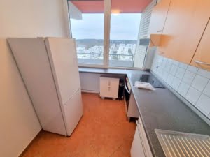VERMIETET! Schicke 2 Zimmer Wohnung mit Balkon – Sachsenhausen + POOL+SAUNA im Haus!