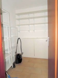 VERMIETET! sonnige 4,5 Zimmer mit Balkon – Parkett + Schwimmbad/Sauna im Haus – Niederad