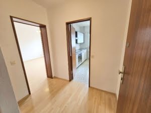 VERMIETET! Gemütliche 2-Zimmer Wohnung mit Balkon + nagelneues Bad- Top Lage Rumpenheim