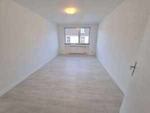 VERMIETET! Nagelneu saniert! 1 Zimmerwohnung mit sep. Küche – Top Lage Bornheim – Nähe Berger Str.