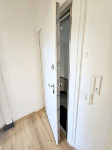 VERMIETET! Altbaucharme ! Gemütliche 2 Zimmerwohnung mit Wohnküche inkl. neuer EBK