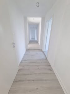 VERMIETET! Alles Neu Renoviert! Großzügige 4,5 Zimmerwohnung + Balkon – WG geeignet – zentralst in Offenbach