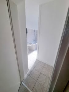 VERMIETET! Alles Neu Renoviert! Großzügige 4,5 Zimmerwohnung + Balkon – WG geeignet – zentralst in Offenbach