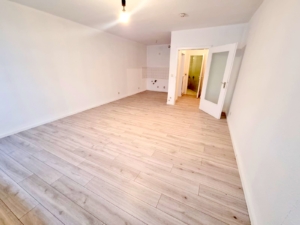 VERMIETET! Komplett neu renoviert! Großzügige 1-Zimmer Wohnung – mitten in der Offenbacher Fußgängerzone