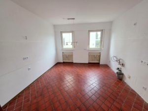 VERMIETET! Große 4-Zimmer Gartenwohnung mit 2 Balkonen + schickem  Bad  – top Lage Rumpenheim
