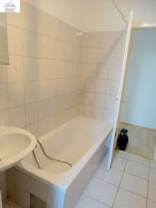 VERMIETET! Gemütliche 2 Zimmerwohnung mit Balkon + Blick auf die Niddawiesen – Rödelheim
