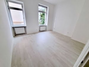VERMIETET! Altbaucharme pur! Großzügige 2 Zimmerwohnung inkl. Wohnküche – ruhig in Rödelheim