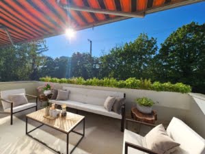 VERKAUFT! Große 4 Zimmer Terrassenwohnung + 2 Bäder + EBK + Kamin + Keller + Garage –