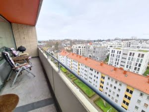 VERMIETET! Schicke 2 Zimmer Wohnung mit Balkon – Sachsenhausen + POOL+SAUNA im Haus!