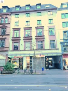 VERMIETET! Sachsenhäuser Lage am Schweizer Platz! Gemütliche 2 Zimmerwohnung mit EBK im 3. OG