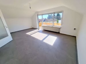 VERMIETET! Neu renoviert! 3-Zimmerwohnung mit 2 Balkonen + Wannenbad – ruhig in Bergen-Enkheim