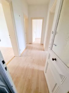 VERMIETET! Gemütliche, kleine 3 Zimmerwohnung inkl. EBK – ruhig und zentral in Bornheim