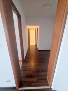 VERMIETET! Schicke 2 Zimmer Wohnung mit Balkon – Sachsenhausen + POOL+SAUNA im Haus!