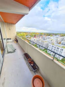 VERMIETET! Schicke 2 Zimmer Wohnung mit Balkon – Sachsenhausen + POOL+SAUNA im Haus!