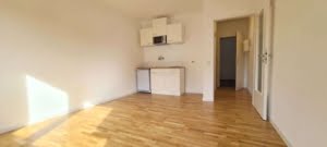 VERMIETET! Nagelneu renoviert! Gemütliches 1 Zimmer Apartment inkl. Einbauküche – FFM-Sossenheim