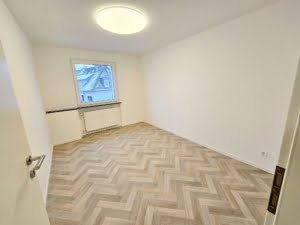 VERMIETET! Top Nordendlage! Auch WG- geeignet! In 2023 nagelneu sanierte 3 Zimmerwohnung im 5. OG ohne! Aufzug