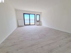 VERMIETET Was für ein Skylineblick neu saniert! Sonnige 3 Zimmerwhg. mit Balkon + EBK + neuem Bad