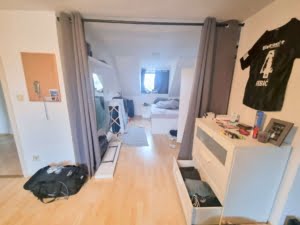 VERMIETET! Sonnige, gemütliche 2-Zimmerwohnung im Dachgeschoss – zentral gelegen im Gallusviertel