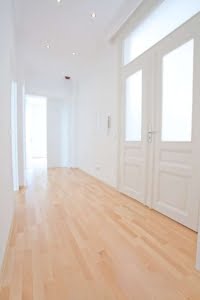 VERMIETET! Ein Highlight für Altbaufans in Sachsenhausen! Große 4-Zimmerwohnung mit Balkon + EBK
