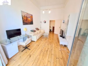 VERMIETET! TOP! Altbau im Westend ! Voll möblierte 2 Zimmerwohnung mit Balkon – min. für 9 Monate