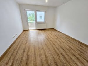 VERMIETET! Sonnige 3 Zimmerwohnung mit Balkon – ruhig in Mühlheim-Lämmerspiel