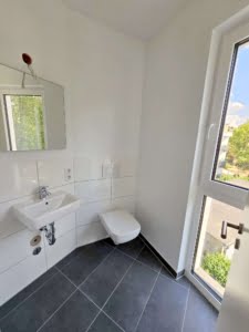 VERMIETET! Nagelneu + richtig schick : 3-Zimmerwohnung mit Balkon – ruhig in Offenbach-Ost