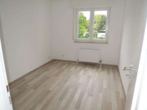 VERMIETET! Willkommen Zuhause – 4 Zimmer + Balkon + Terrasse + Garten – ruhig in FFM-Niederursel