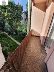 VERMIETET! Altbaucharme pur! 3 Zimmer, Wohnküche, 2 Balkone + neuer Boden -Berger Str