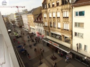 VERMIETET! Renovierte , große 2-Zimmer mit offener Küche – mitten in der Offenbacher Fußgängerzone