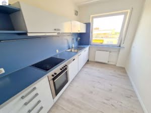 VERMIETET Was für ein Skylineblick neu saniert! Sonnige 3 Zimmerwhg. mit Balkon + EBK + neuem Bad