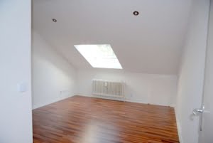 VERMIETET! Bezahlbar! Sonnige gemütliche 4 Zimmer – Dachgeschosswohnung – Top Lage Hofheim Kapellenberg