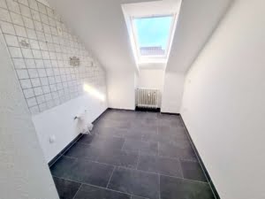 VERMIETET! Neu renoviert! 3-Zimmerwohnung mit 2 Balkonen + Wannenbad – ruhig in Bergen-Enkheim