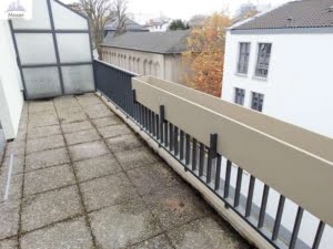 VERMIETET!2021 neu saniert! Toplage : Großes, sonniges 1 Zimmer Apt. mit Balkon + sep. Küche mit EBK